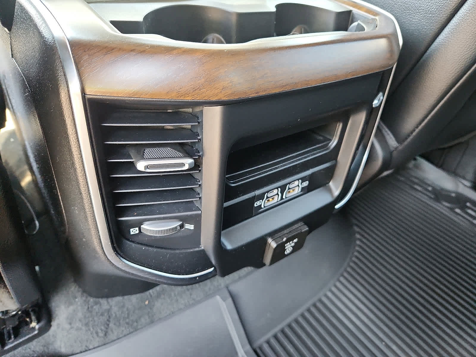 Used 2022 RAM 1500 Laramie image 12