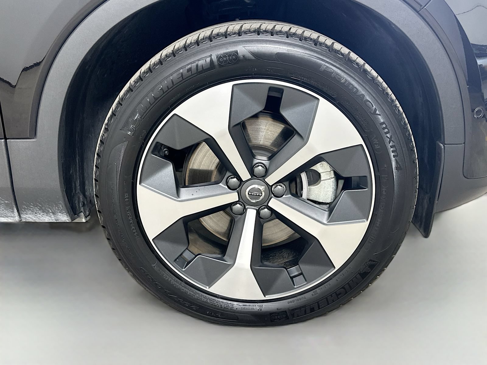 Used 2026 Volvo XC40 B5 Plus AWD/4WD image 10