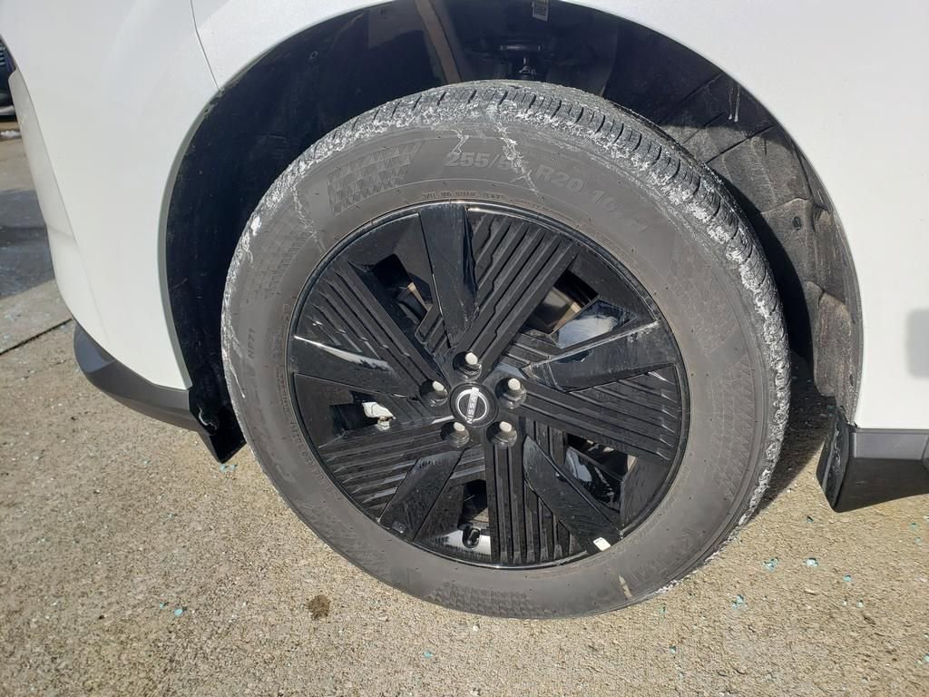 Certified 2025 Nissan Murano SV AWD/4WD image 42