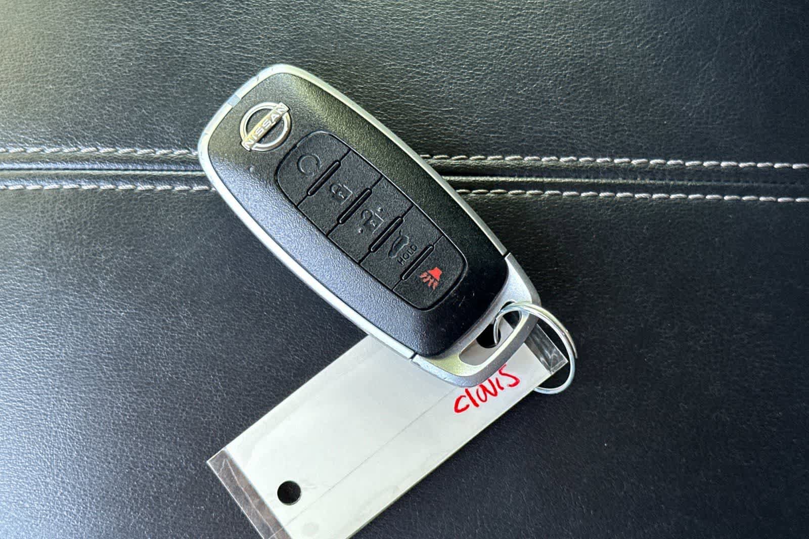 Used 2023 Nissan Pathfinder SL image 30
