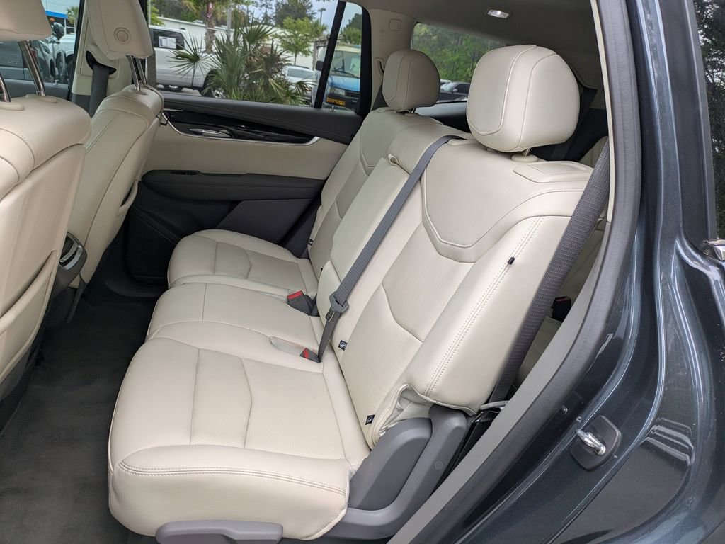 Used 2021 Cadillac XT6 Premium Luxury image 15