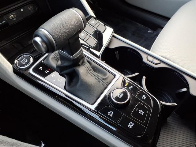 Used 2025 Kia Sportage EX image 23