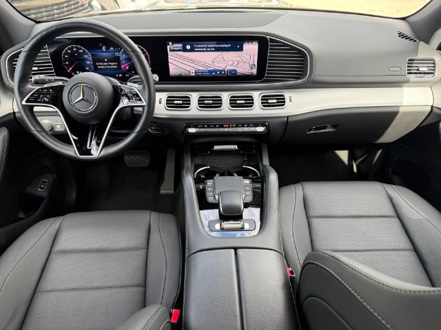 Used 2025 Mercedes-Benz GLS 450 4MATIC image 23