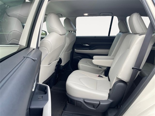 Used 2024 Toyota Grand Highlander XLE image 13