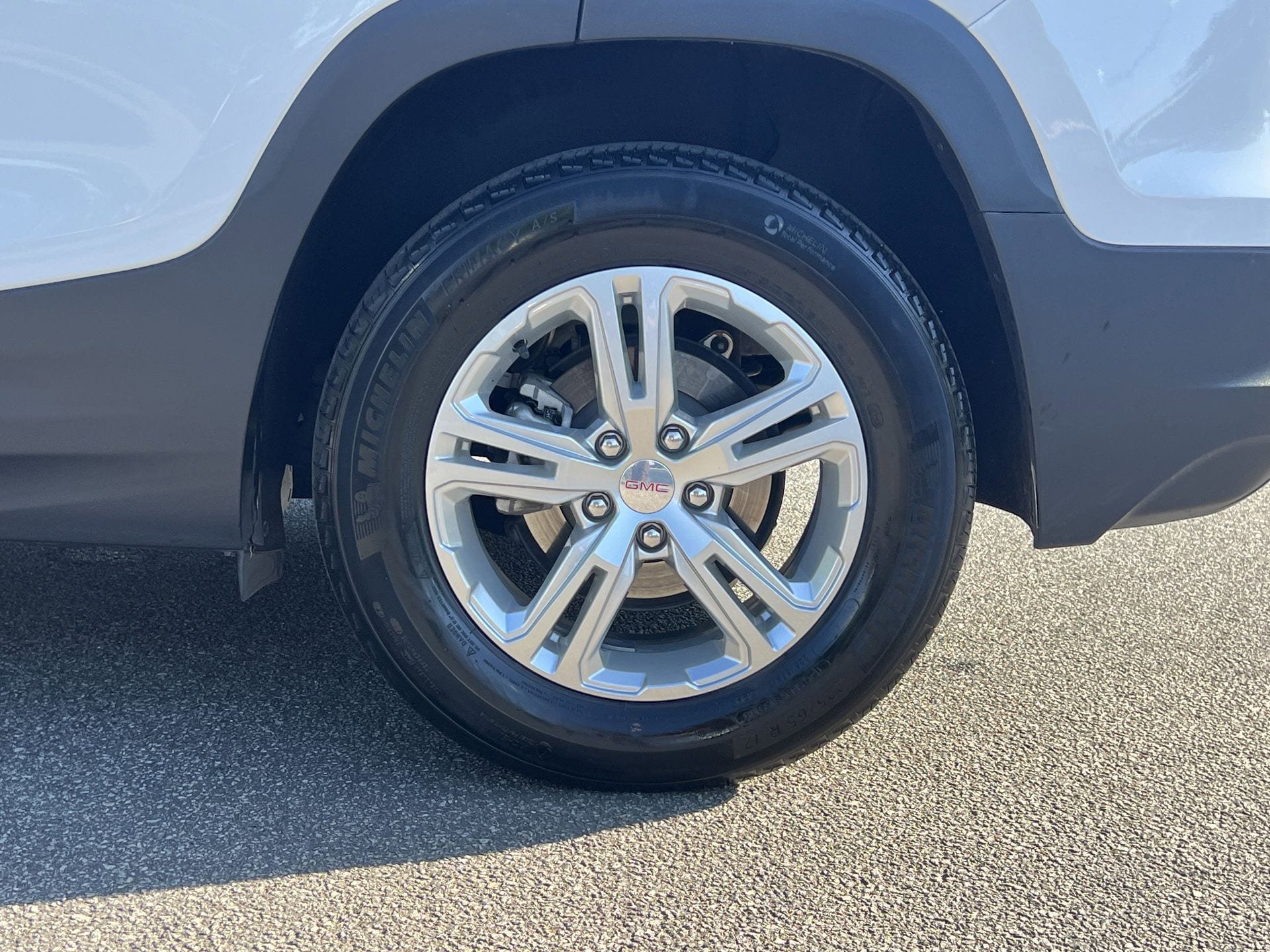 Used 2024 GMC Terrain SLE FWD image 31