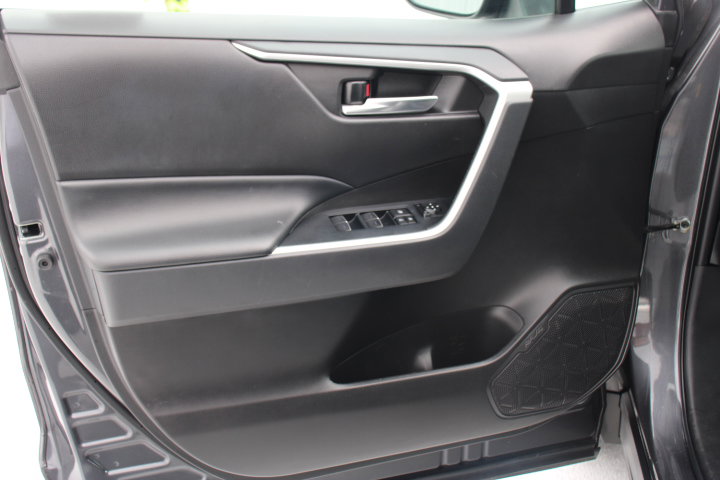 Certified 2022 Toyota RAV4 XLE image 10