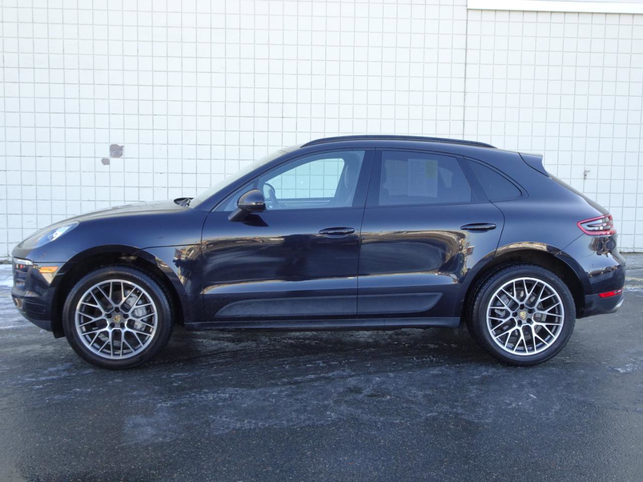 Used 2017 Porsche Macan S AWD/4WD image 4