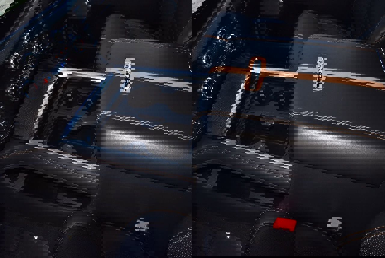 Certified 2024 Ford F250 Platinum w/ FX4 Off-Road Package image 31