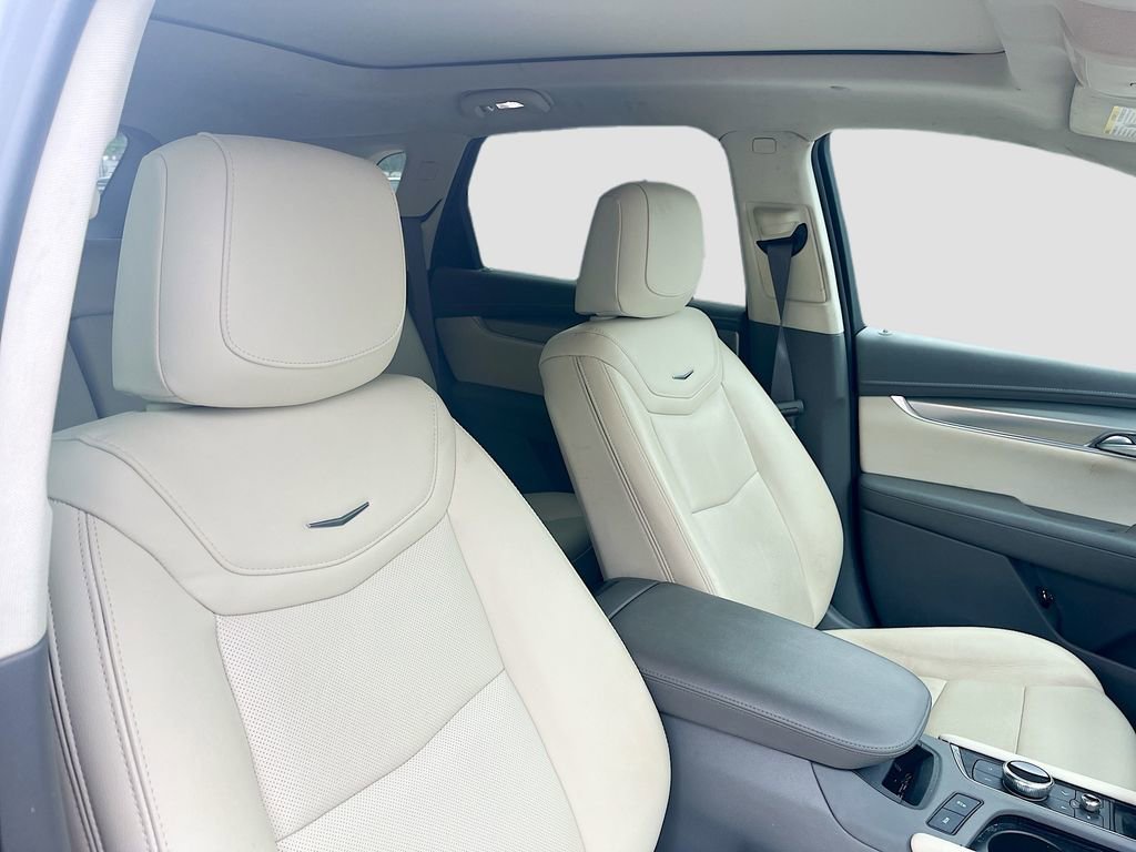 Used 2024 Cadillac XT5 Premium Luxury w/ Technology Package FWD image 30