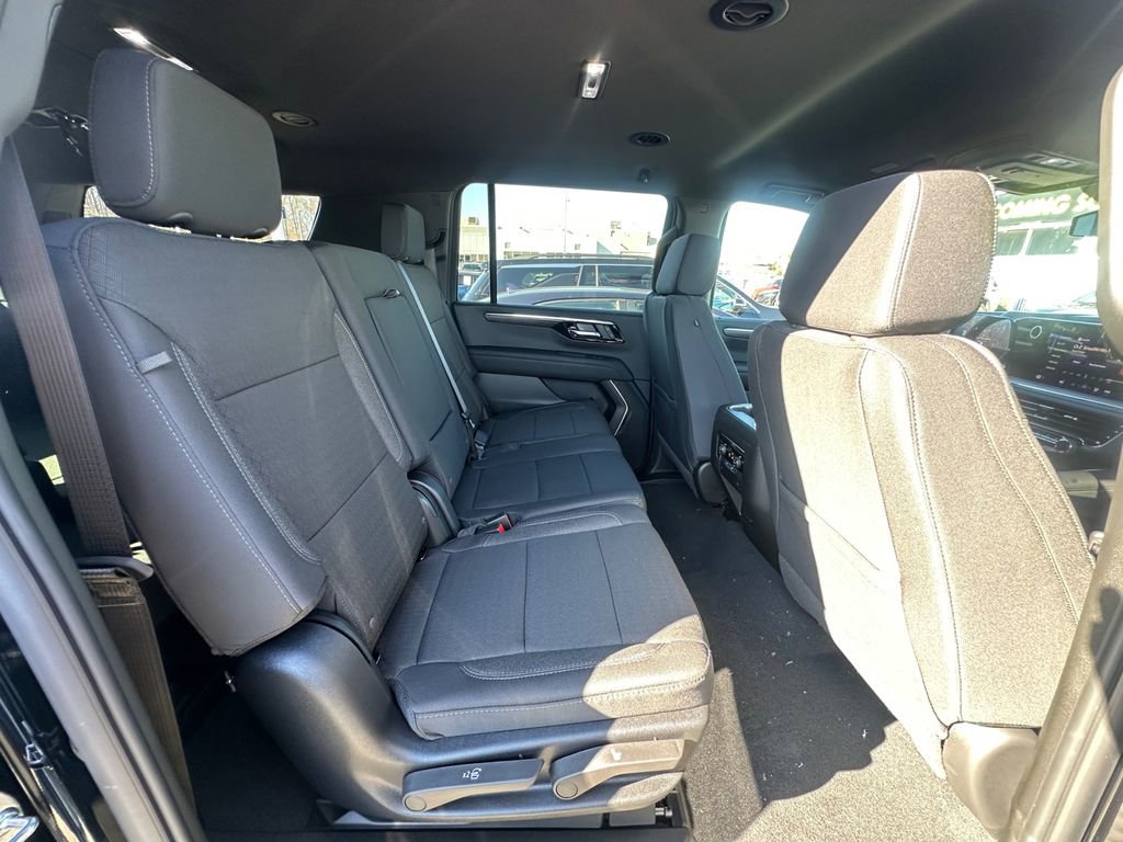 New 2026 Chevrolet Suburban LS image 24