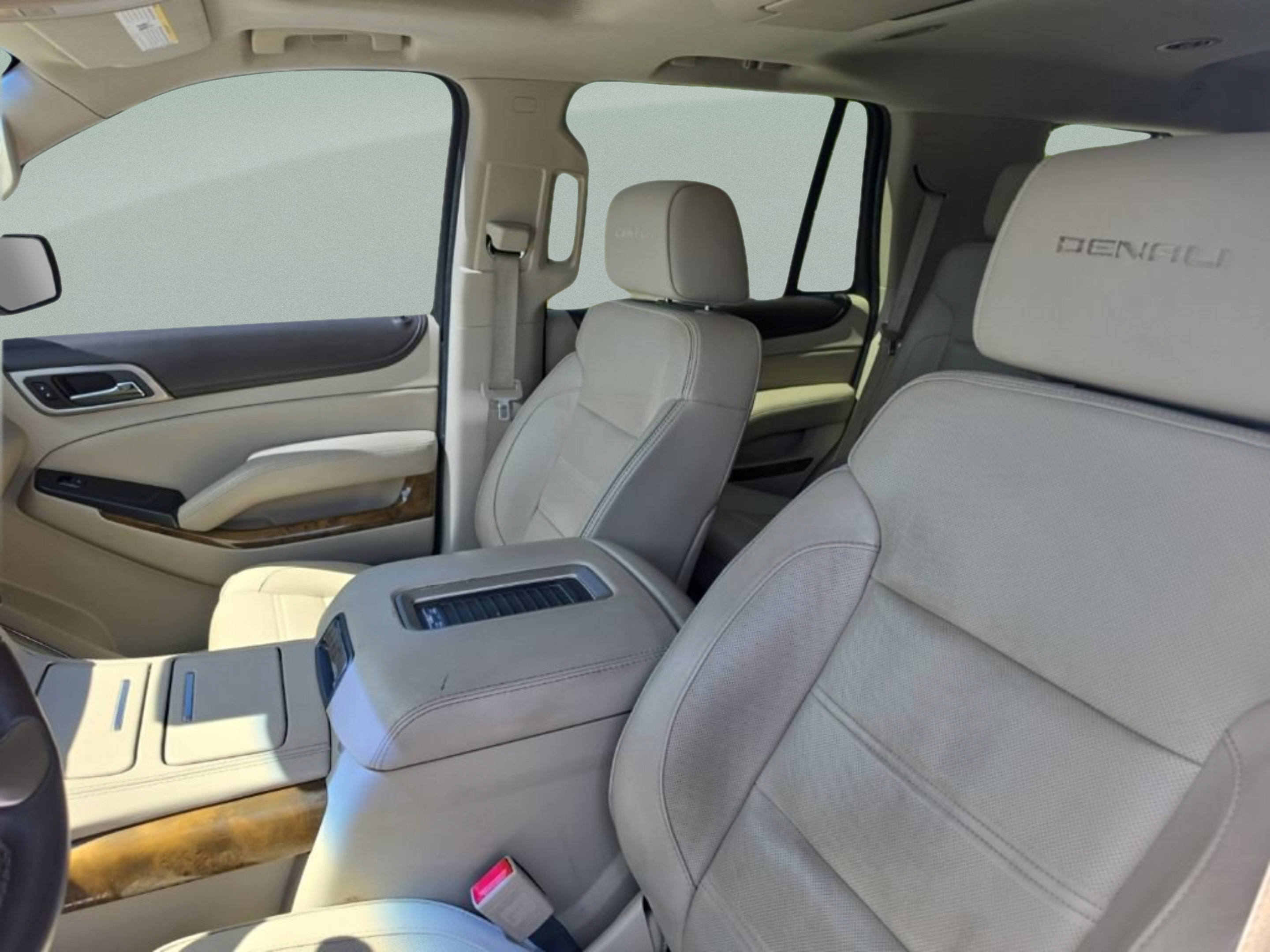 Used 2016 GMC Yukon Denali w/ Open Road Package RWD image 26