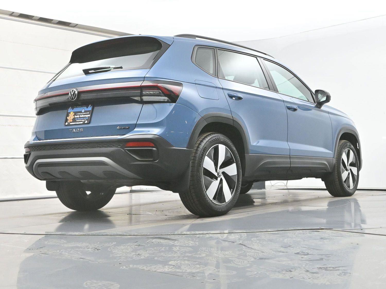 Certified 2025 Volkswagen Taos S w/ Taos Adventure Package AWD/4WD image 30