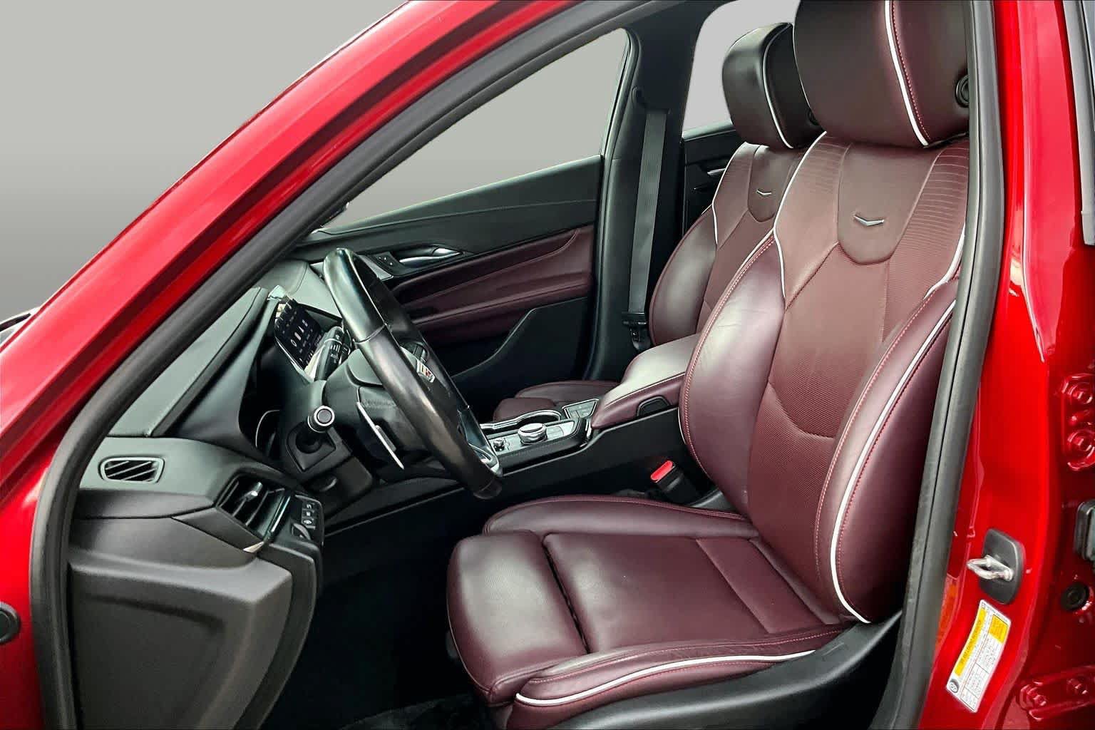Used 2022 Cadillac CT4 V w/ Technology Package RWD image 14
