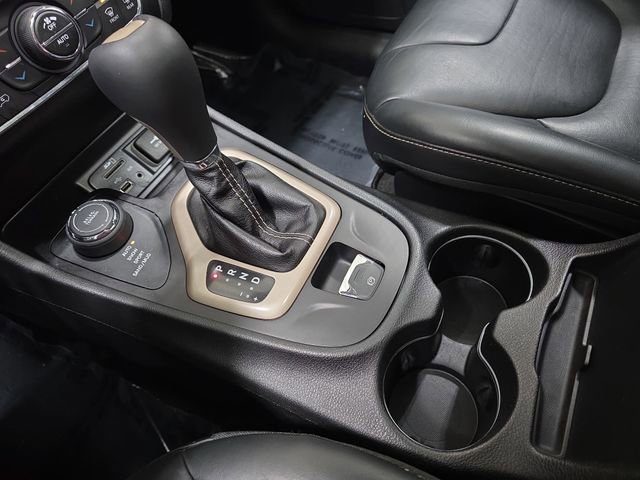 Used 2016 Jeep Cherokee Limited image 24
