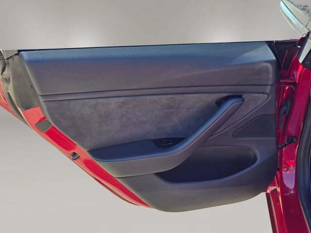 Used 2018 Tesla Model 3 Long Range RWD image 13