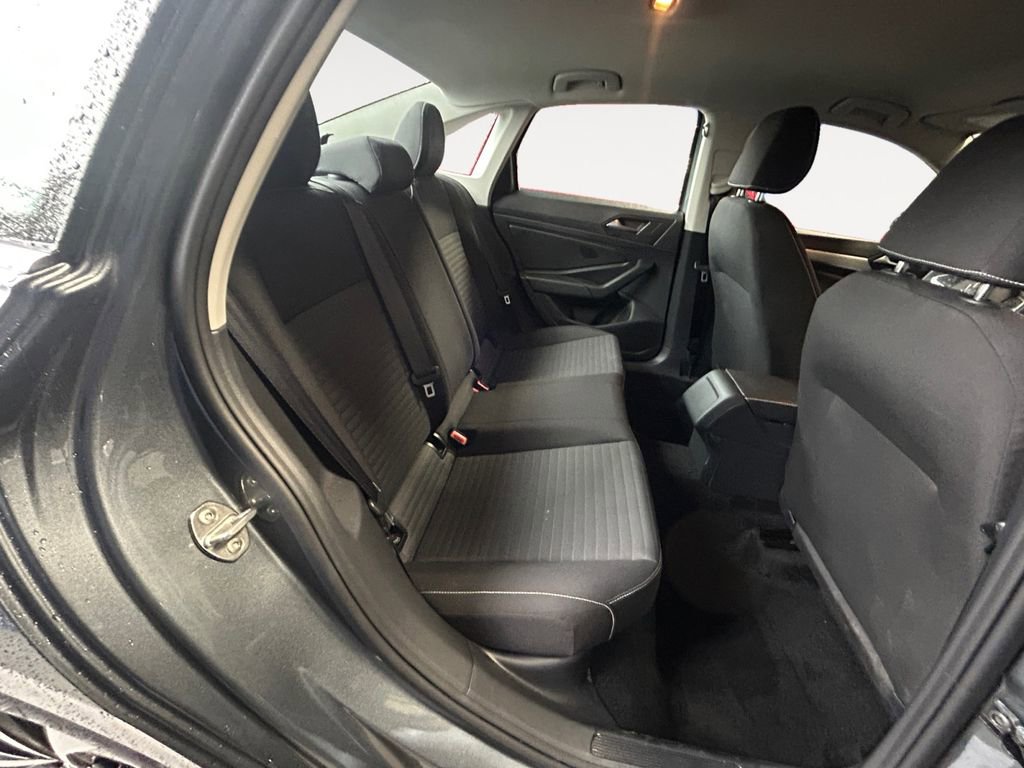 Used 2025 Volkswagen Jetta S image 11