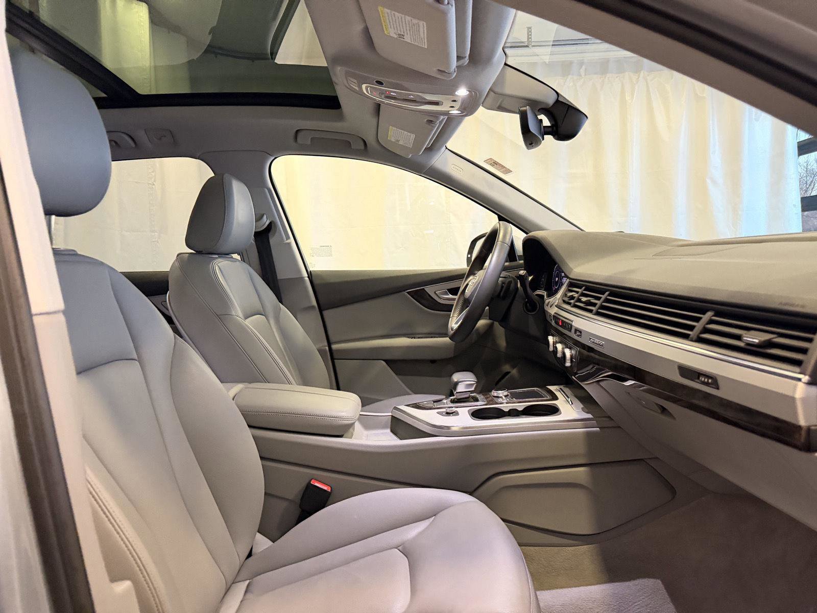 Used 2019 Audi Q7 2.0T Premium w/ Cold Weather Package image 16
