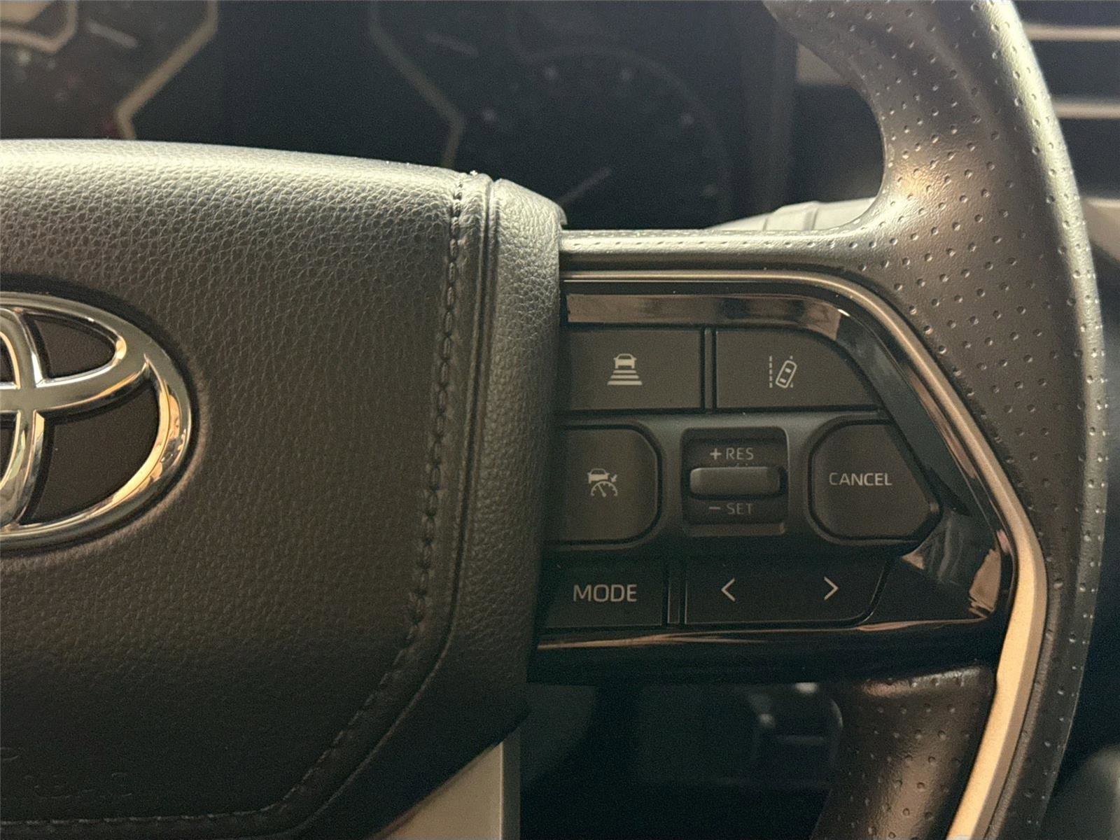 Used 2023 Toyota Tundra SR5 w/ SR5 Convenience Package AWD/4WD image 18