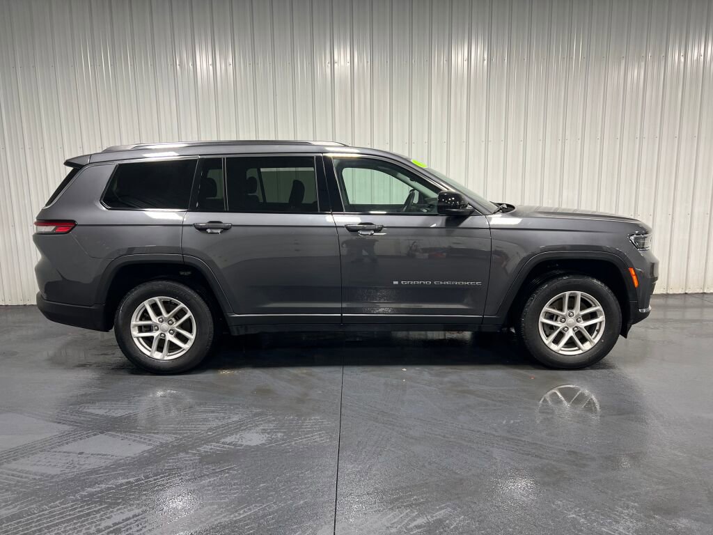 Used 2022 Jeep Grand Cherokee L Laredo w/ Luxury Tech Group I image 19