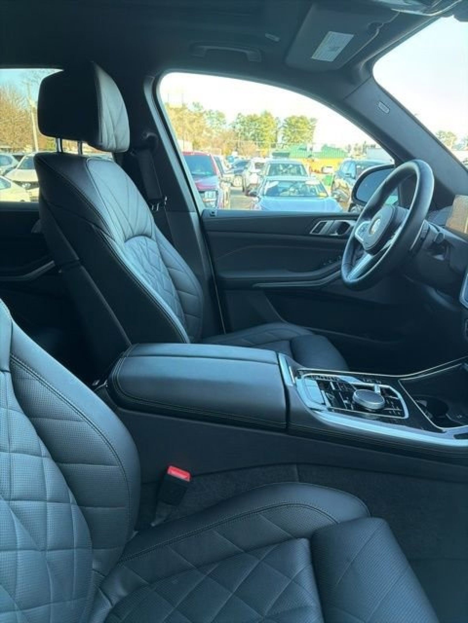 Used 2025 BMW X5 xDrive40i w/ M Sport Package image 14