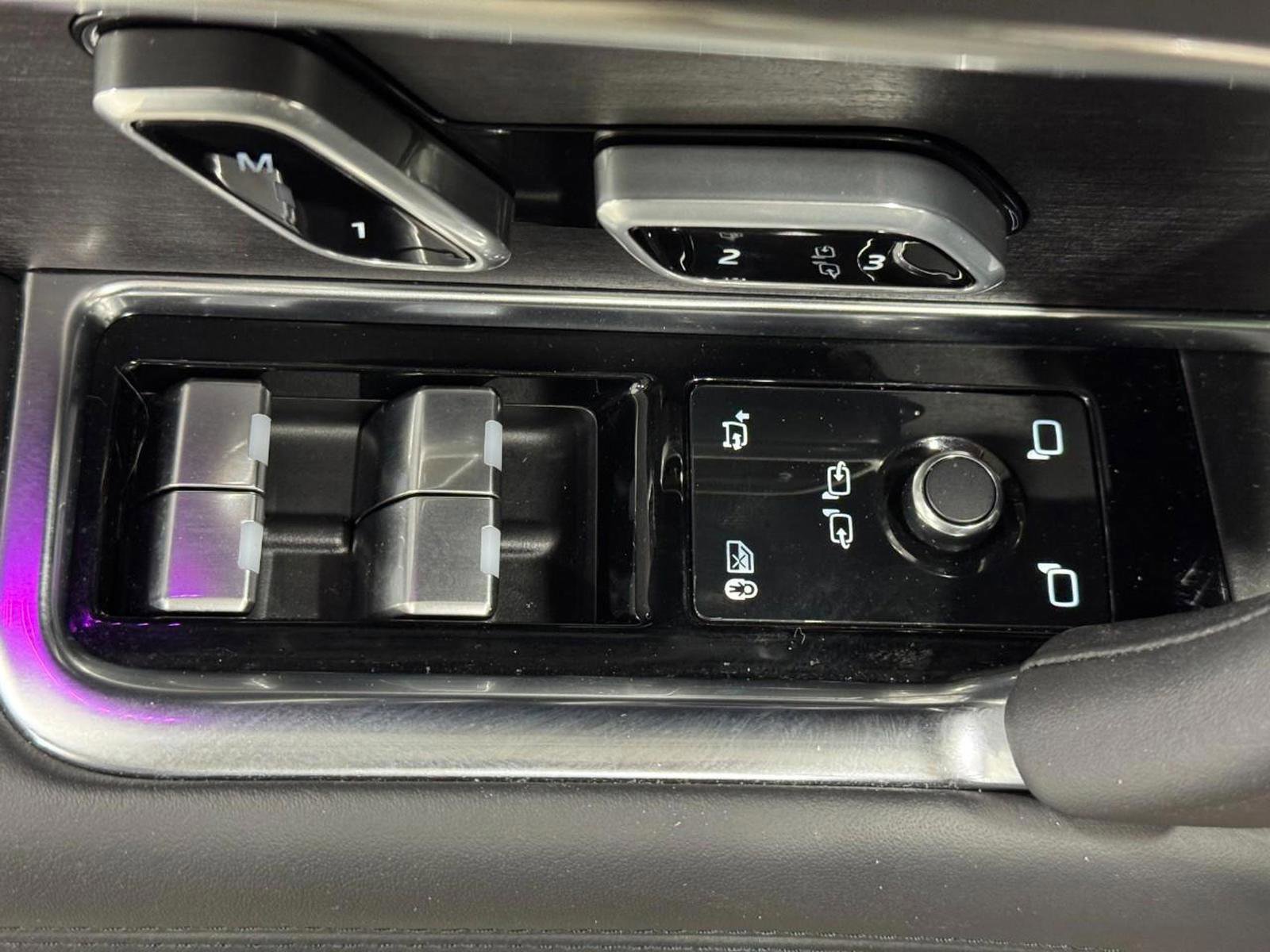 Used 2023 Land Rover Range Rover SE image 26