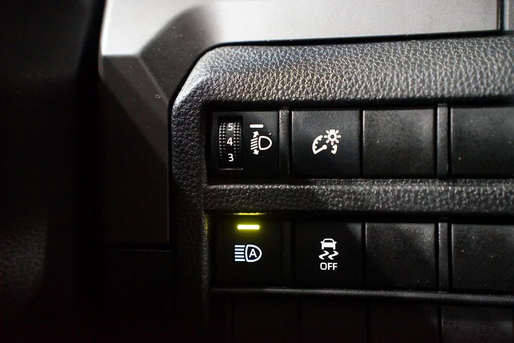 Certified 2024 Toyota Tacoma SR5 image 25