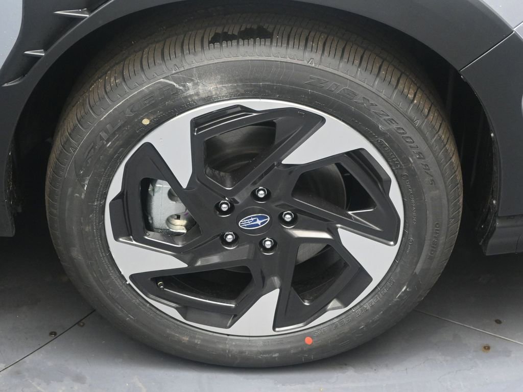 Used 2025 Subaru Crosstrek 2.5i Limited w/ Crosstrek Mirror Package image 9