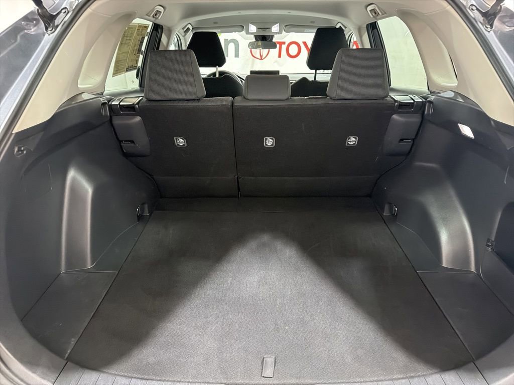 Used 2024 Toyota RAV4 LE image 17