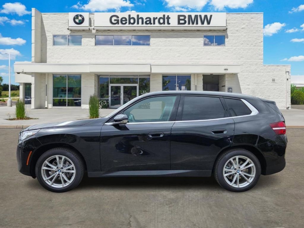 Certified 2025 BMW X3 xDrive30i w/ Premium Package image 4