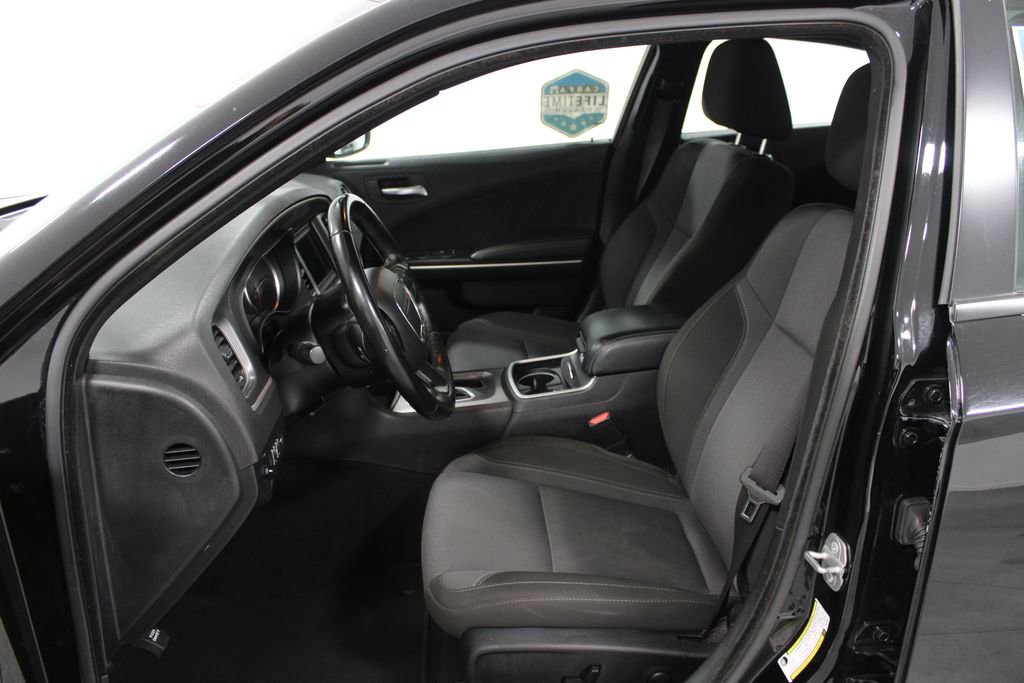 Used 2022 Dodge Charger SXT RWD image 18