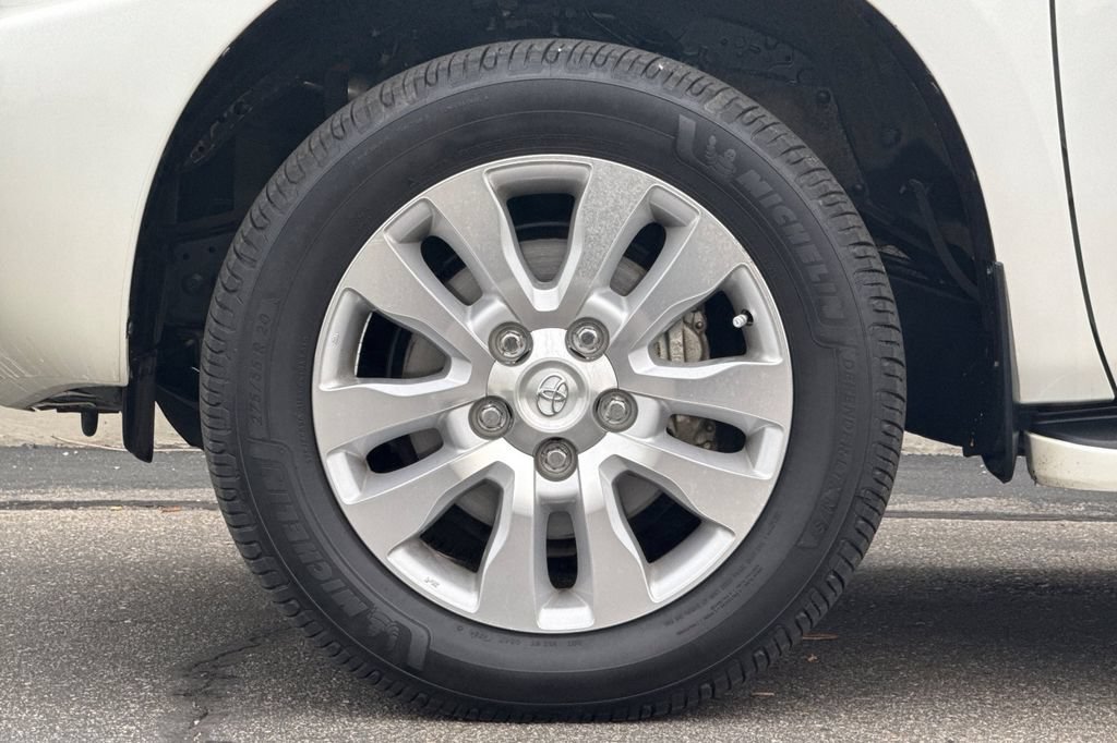 Used 2015 Toyota Sequoia Platinum AWD/4WD image 26