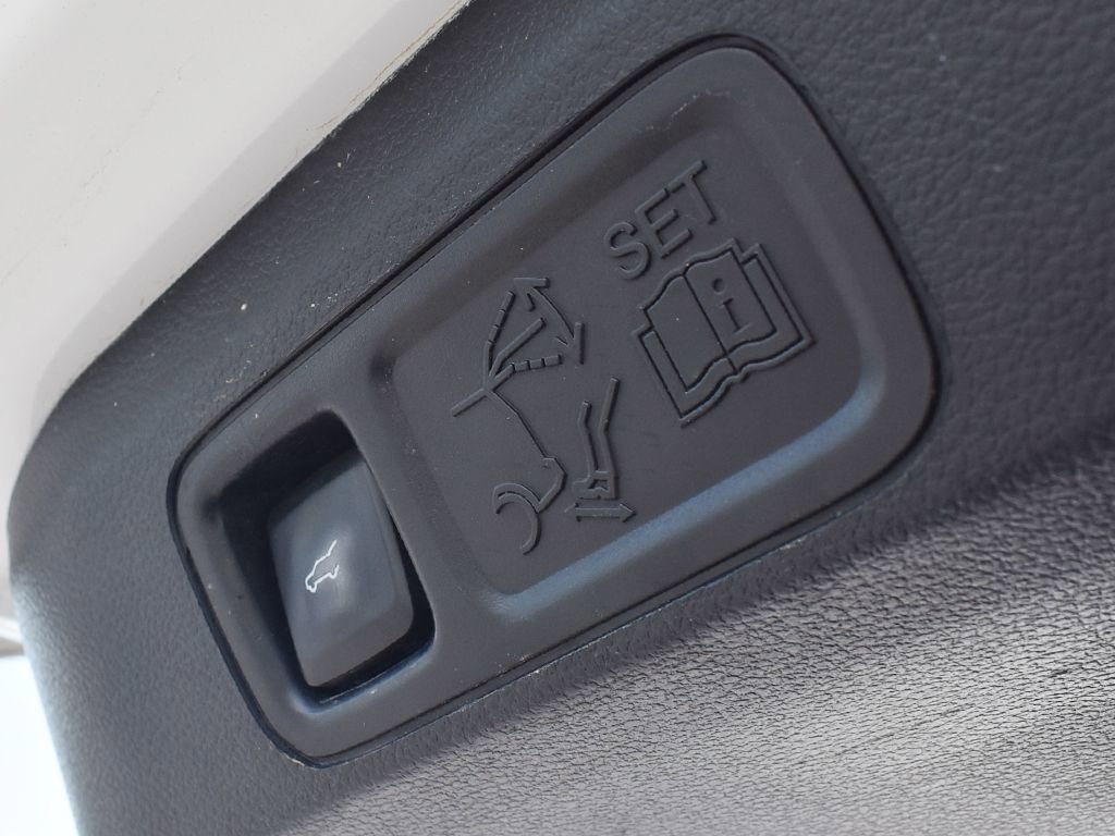 Used 2020 Ford Expedition Platinum AWD/4WD image 32