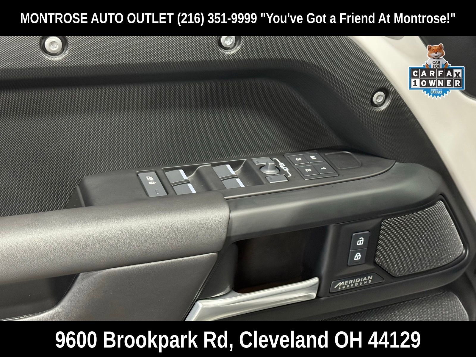 Used 2026 Land Rover Defender 130 X-Dynamic SE image 12