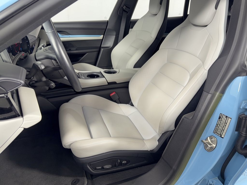 Certified 2022 Porsche Taycan 4 Cross Turismo w/ Premium Package AWD/4WD image 5