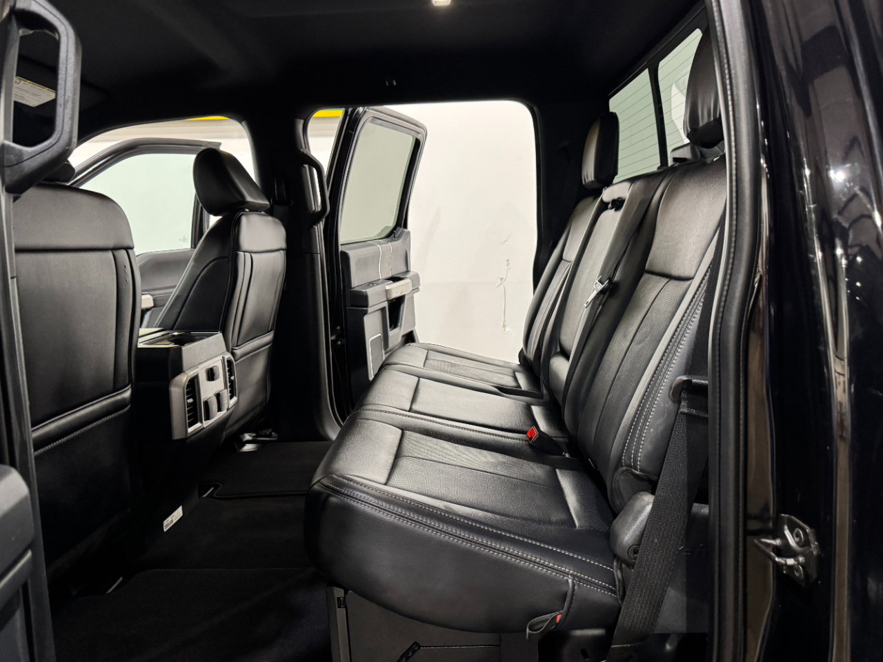 Used 2022 Ford F250 Lariat w/ Chrome Package image 15