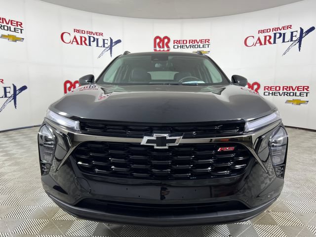 Used 2026 Chevrolet Trax LT FWD image 2