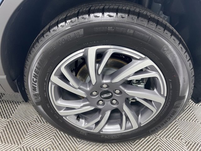 Certified 2025 Lincoln Corsair AWD image 10