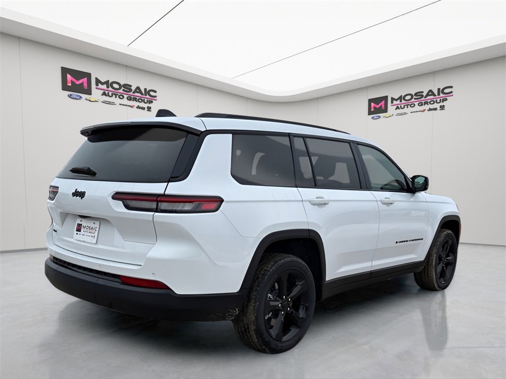 New 2025 Jeep Grand Cherokee L Altitude image 8