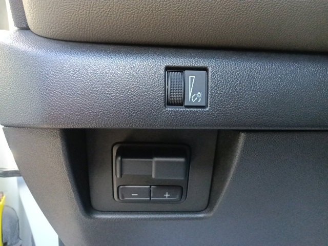 Used 2024 Chevrolet Colorado ZR2 w/ ZR2 Convenience Package III image 17