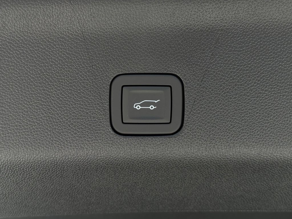 New 2026 Chevrolet Tahoe Z71 w/ Comfort Package AWD/4WD image 18
