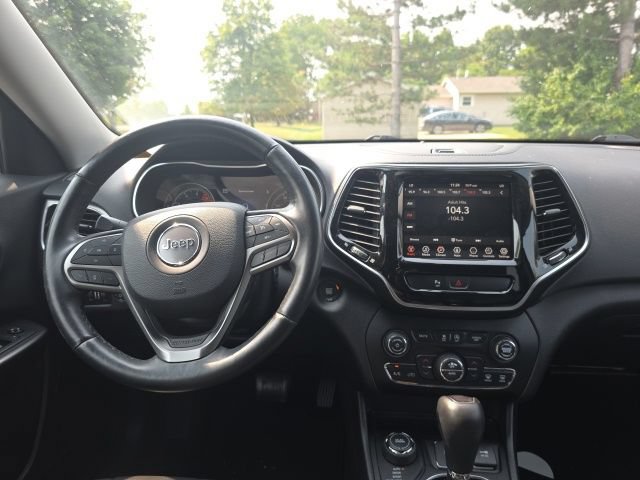 Used 2019 Jeep Cherokee Limited AWD/4WD image 12