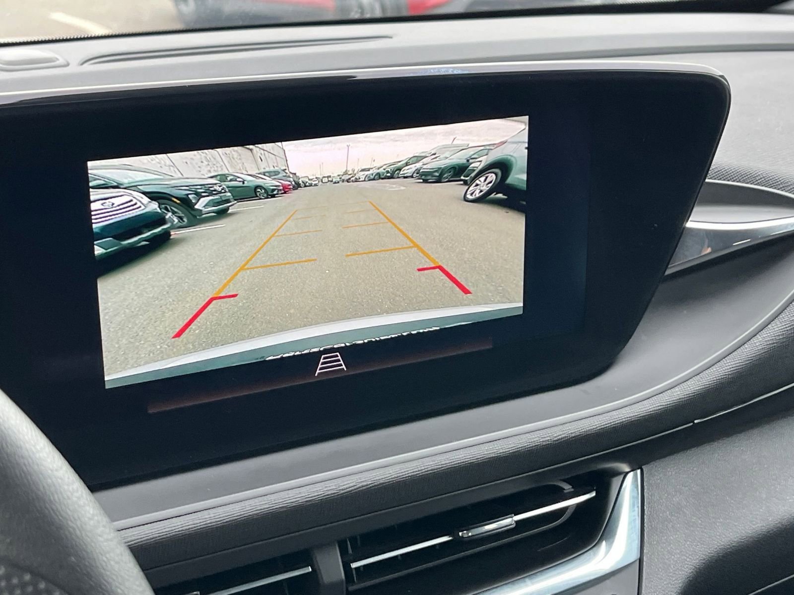 Used 2025 Buick Envista Preferred image 23