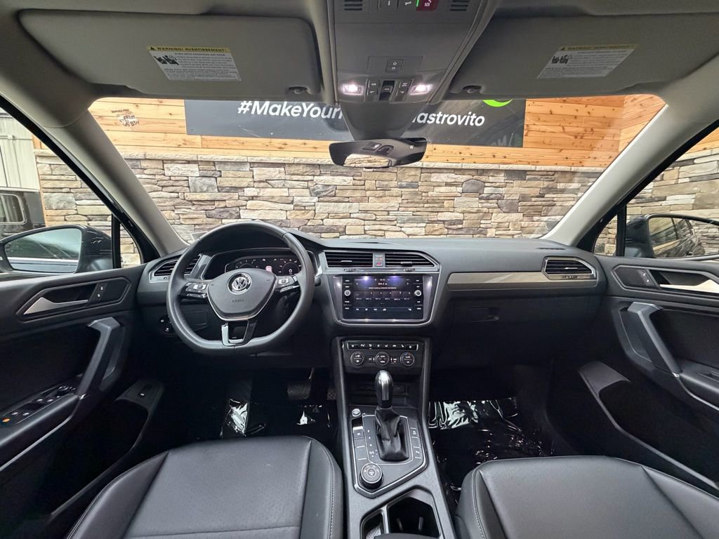 Used 2020 Volkswagen Tiguan SEL image 16