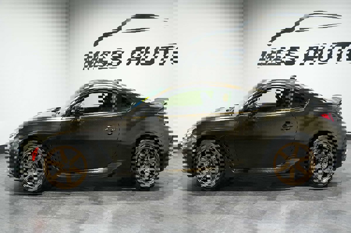 Used 2022 Toyota GR86 Premium w/ ALL Weather Mat Package (TMS) image 3