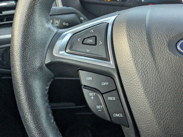 Used 2023 Ford Edge SEL image 4