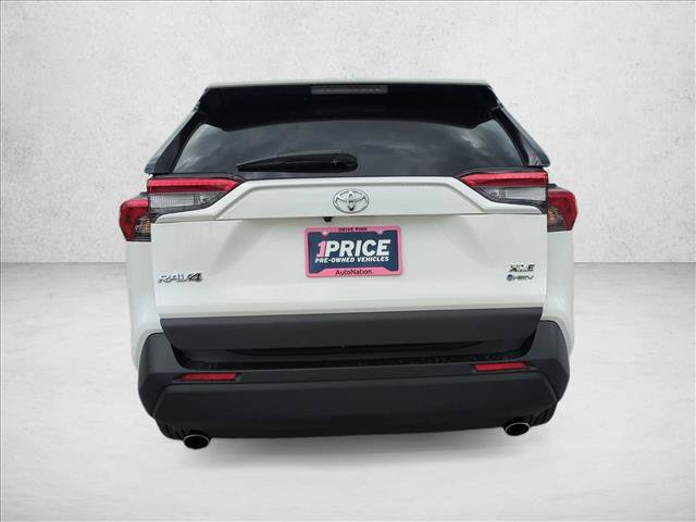 Used 2025 Toyota RAV4 XLE w/ Convenience Package AWD/4WD image 7