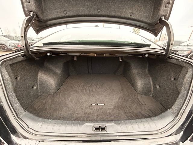 Used 2022 Nissan Altima 2.5 SV AWD/4WD image 39