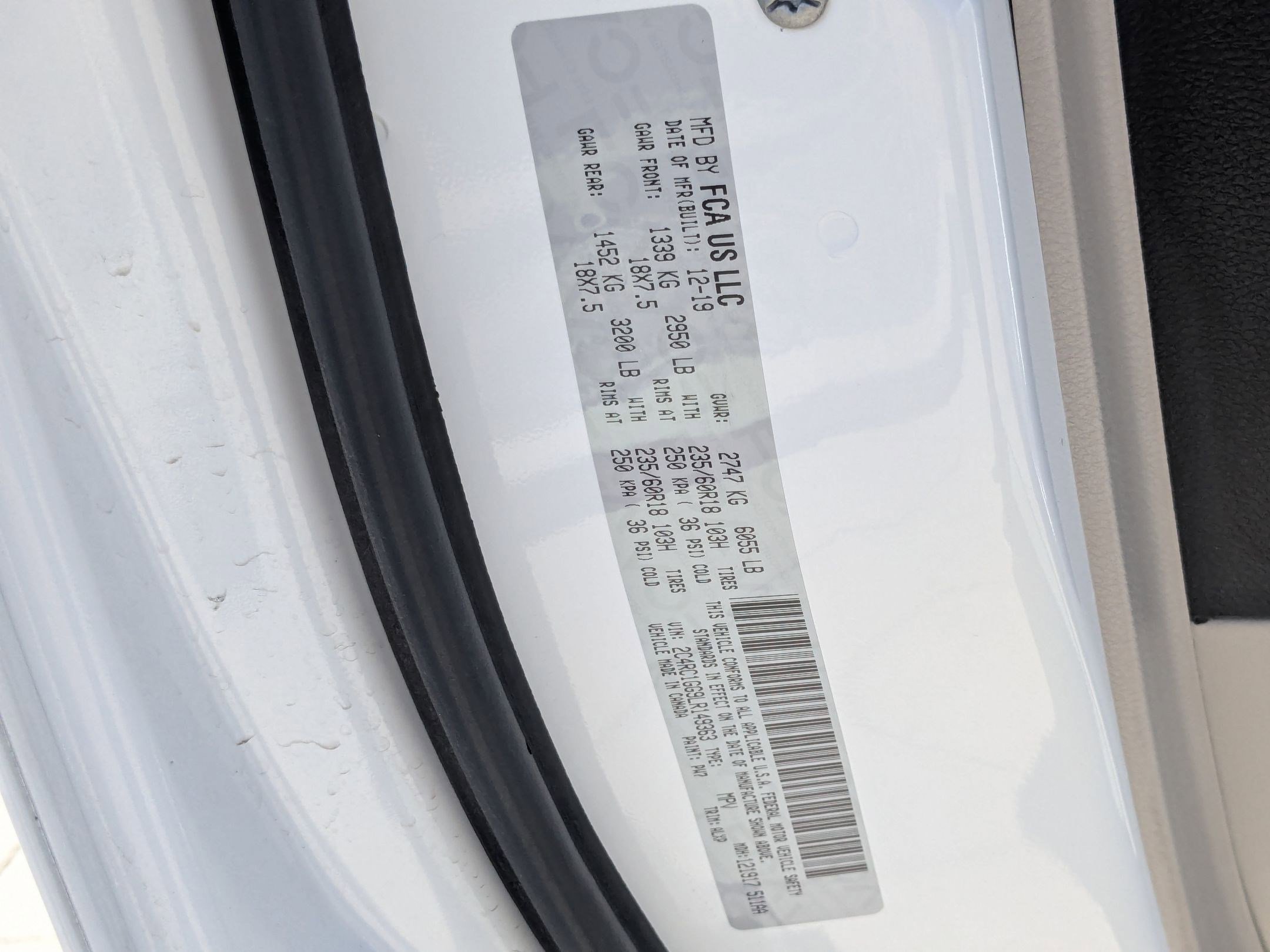 Used 2020 Chrysler Pacifica Limited w/ Advanced Safetytec Group FWD image 34