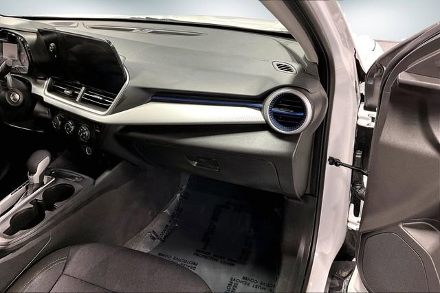 Used 2025 Chevrolet Trax LS image 24