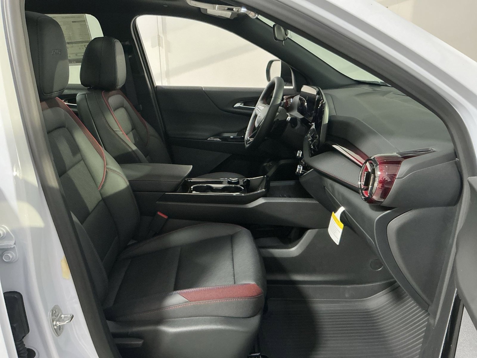 New 2026 Chevrolet Equinox RS w/ LPO, Floor Liner Package image 34